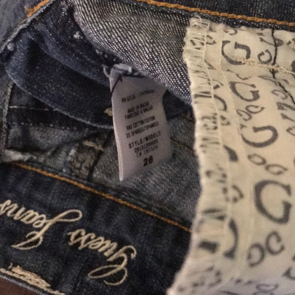 Guess Shorts - Picture 3 of 3